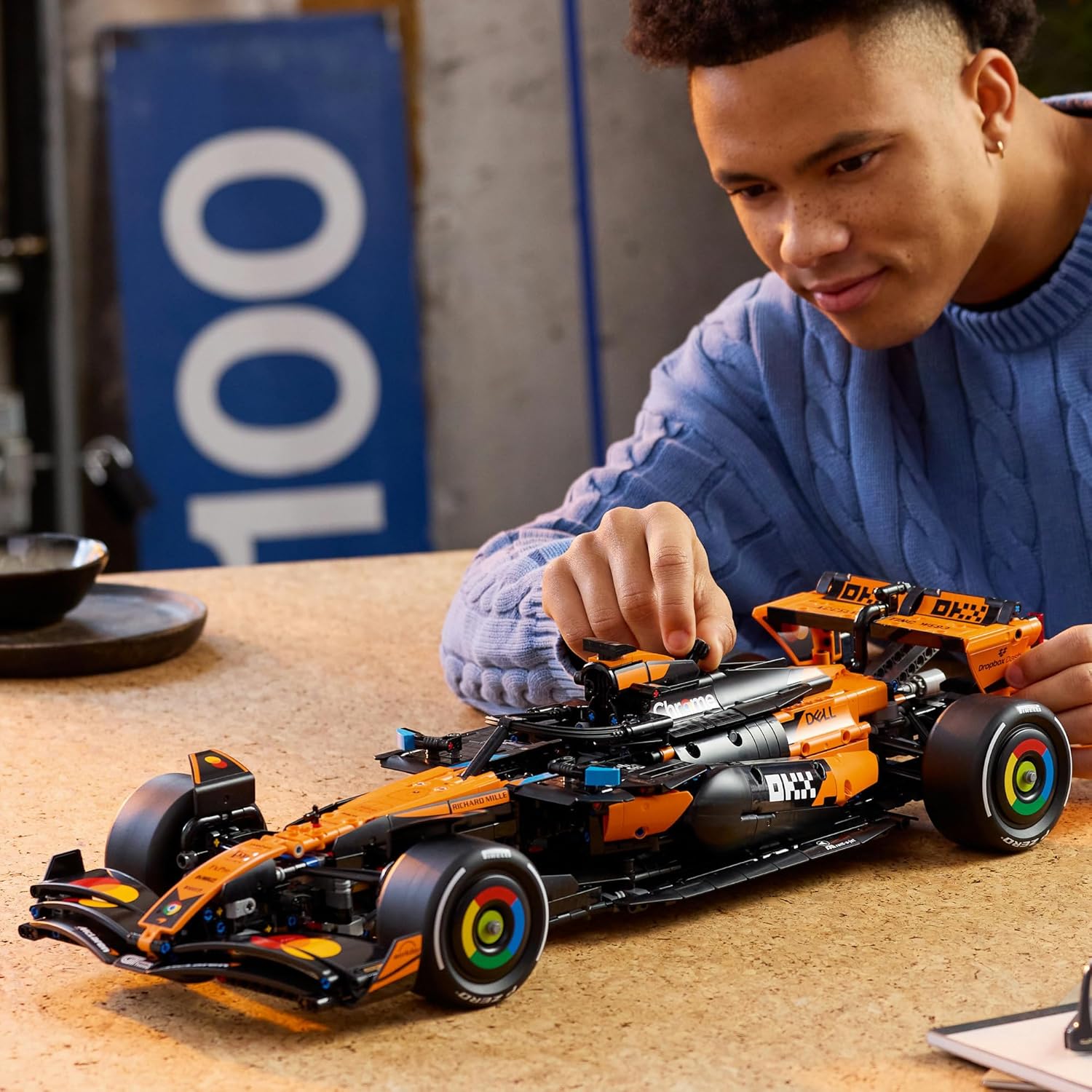 LEGO® Technic McLaren MCL39 F1® Car 42228 Model Kit - 2025 Authentic Livery - with Suspension, Steering, V6 Engine, DRS, Gearbox, Differential - Collectable for Motorsport Fans