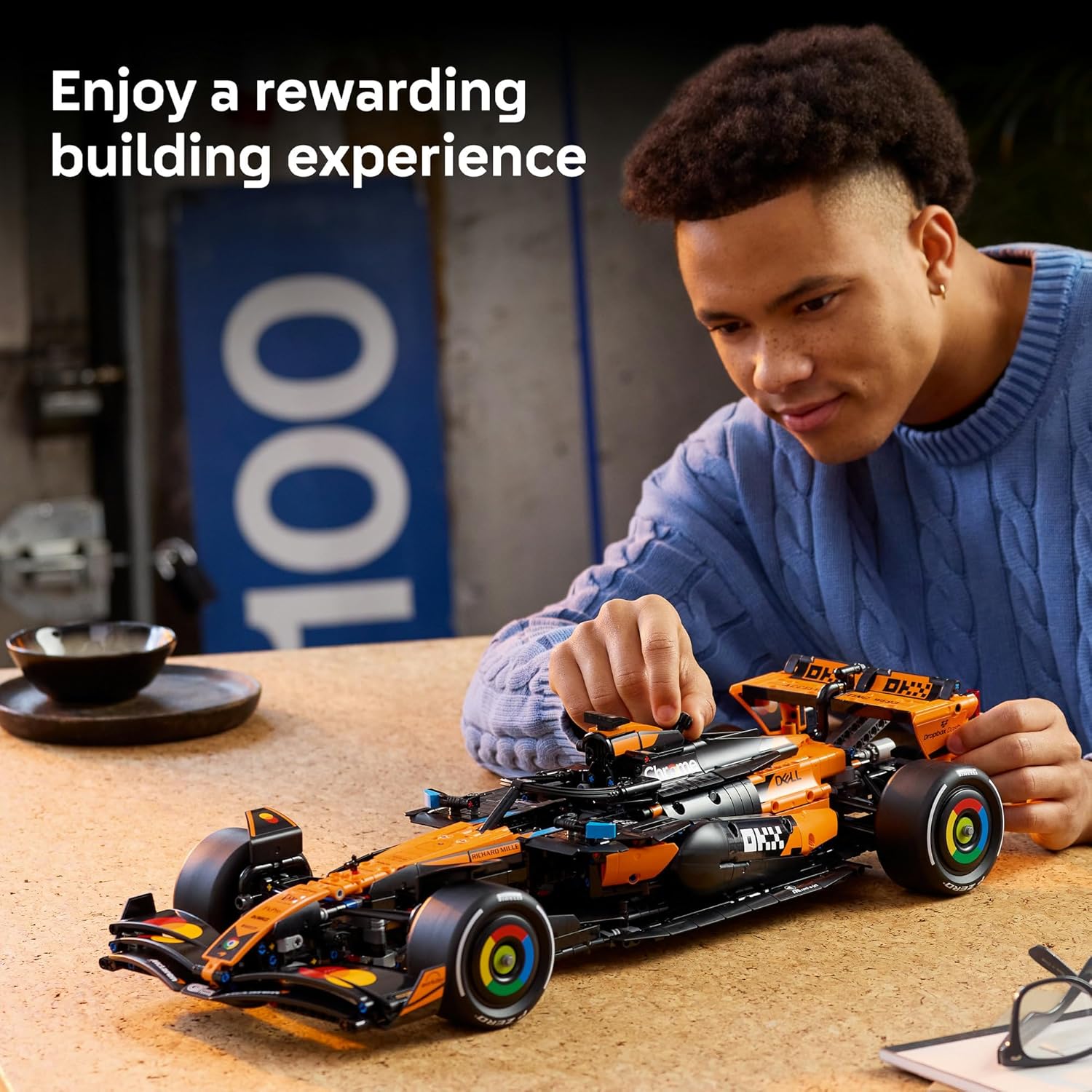 LEGO® Technic McLaren MCL39 F1® Car 42228 Model Kit - 2025 Authentic Livery - with Suspension, Steering, V6 Engine, DRS, Gearbox, Differential - Collectable for Motorsport Fans